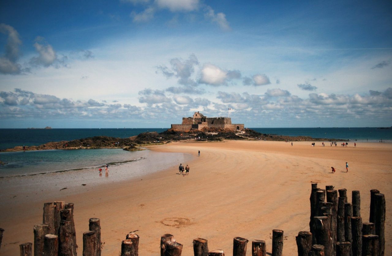 La plage du Sillon - Saint-Malo ( Bretagne )