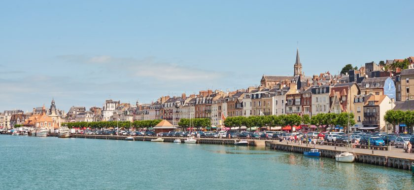  Deauville est un paradis pour les amateurs de surf 