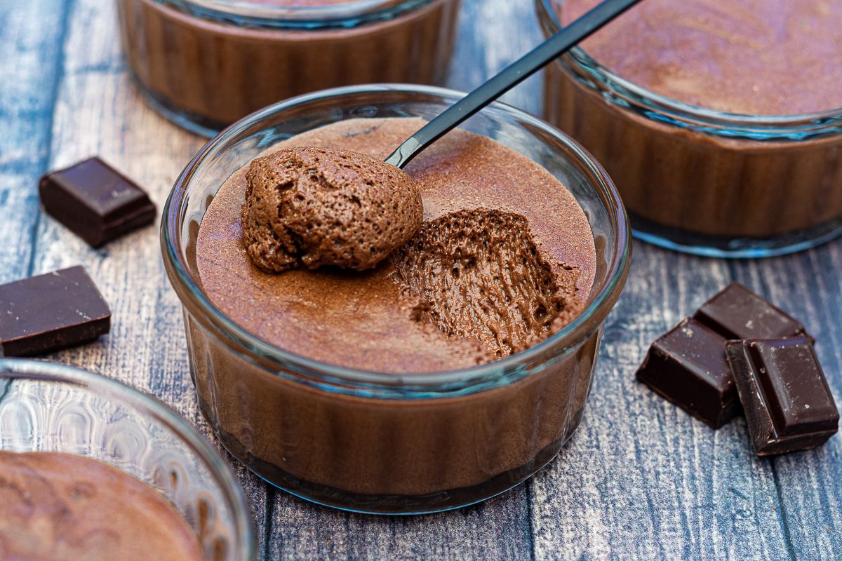 Recette de mousse au chocolat healthy, rapide et facile ! - So Healthy