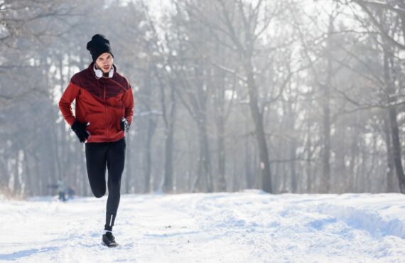 Astuce running : pourquoi est-il bénéfique de courir en hiver ?