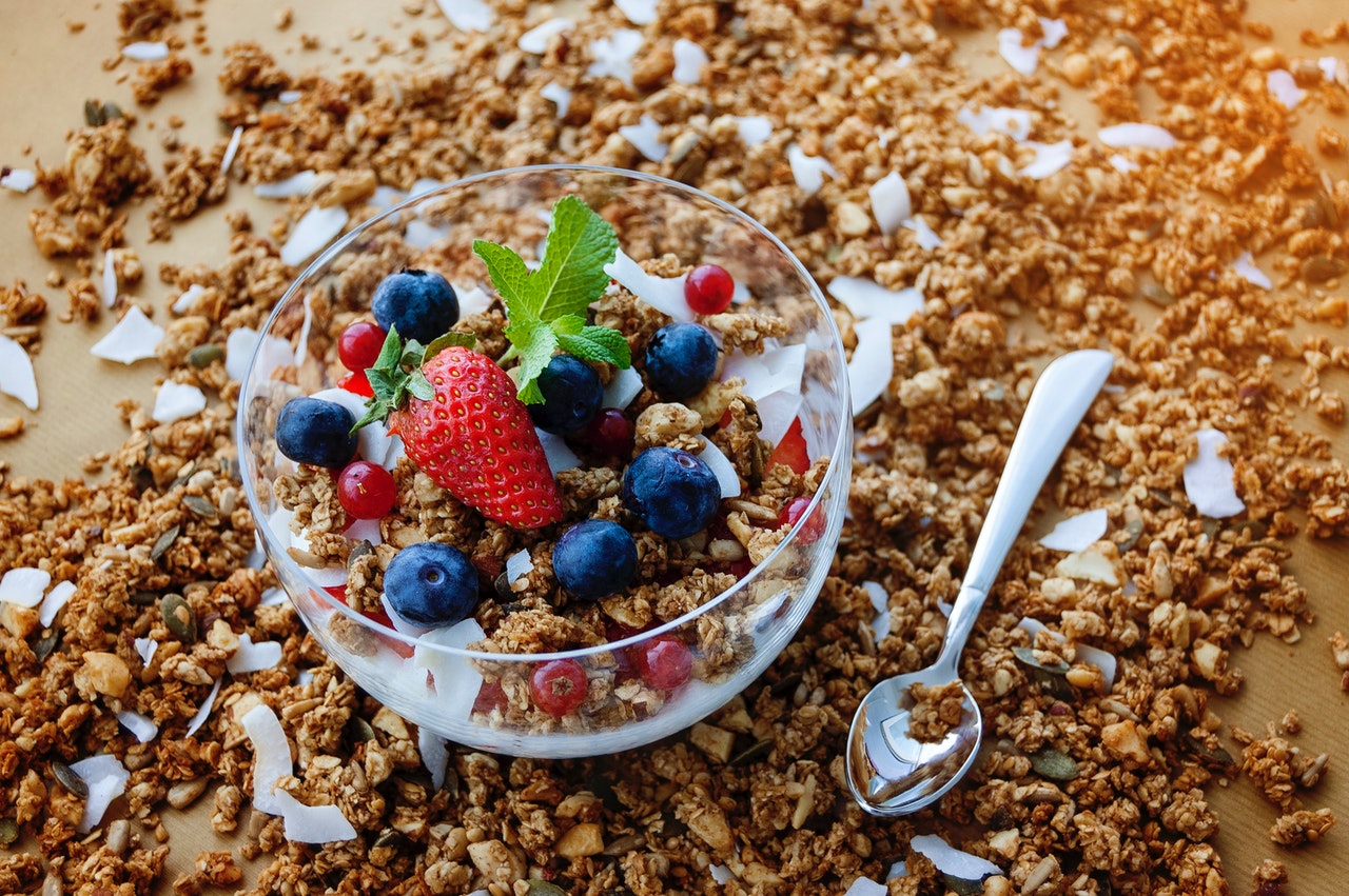 Flocons d’avoine : Bienfaits, contre-indications et recette healthy