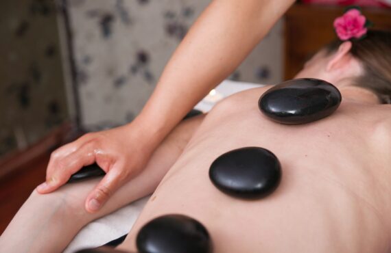 massages aux pierres chaudes
